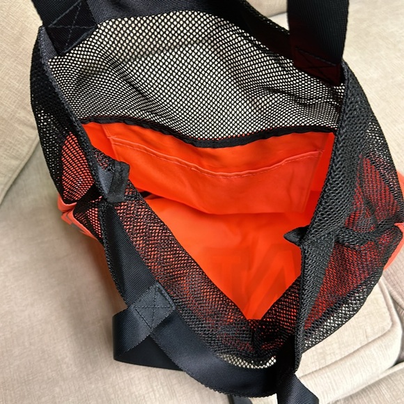 VS Pink Beach Tote - Picture 6 of 6